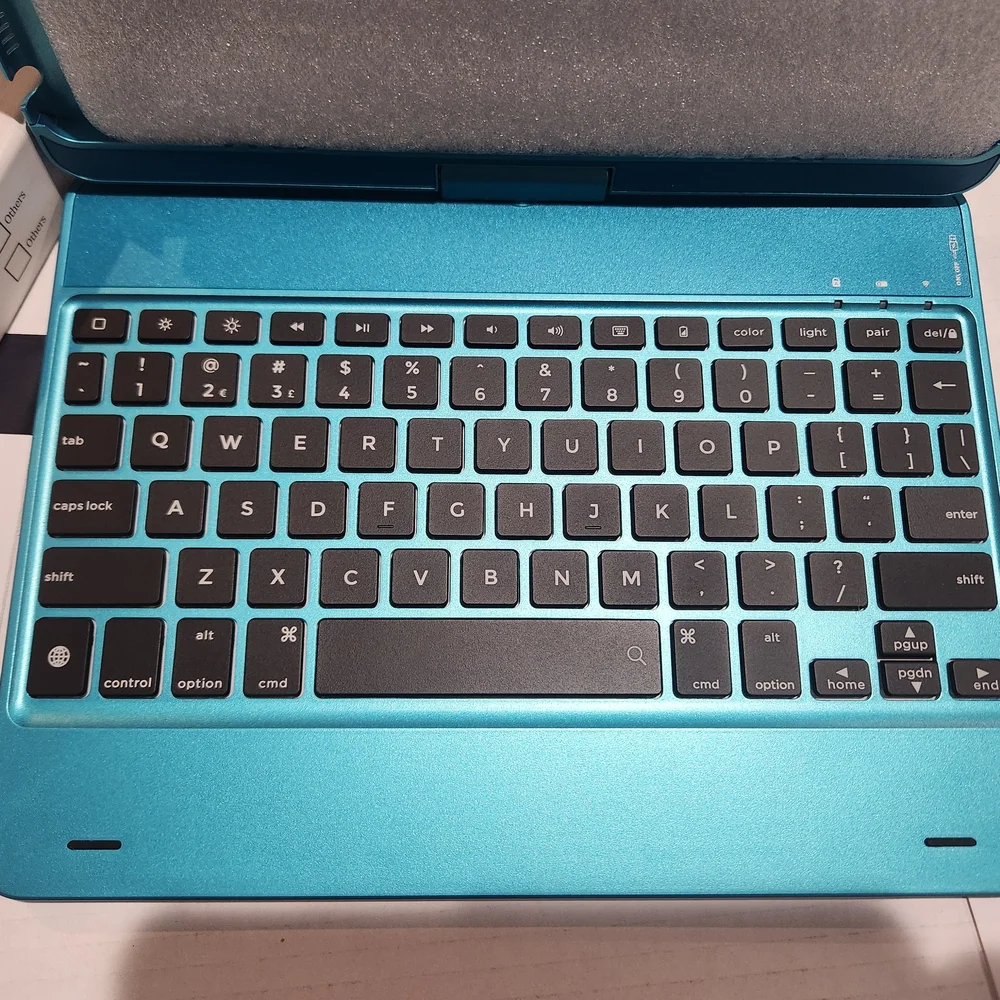 360X Keyboard Case for iPad - Blue